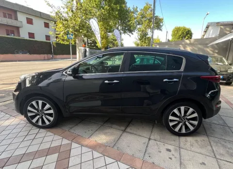 Kia Sportage 1.7 crdi Class Style Pack 2wd 115cv - Immagine 3