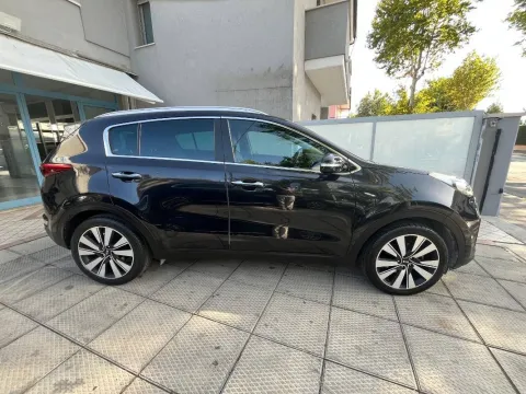Kia Sportage 1.7 crdi Class Style Pack 2wd 115cv - Immagine 7