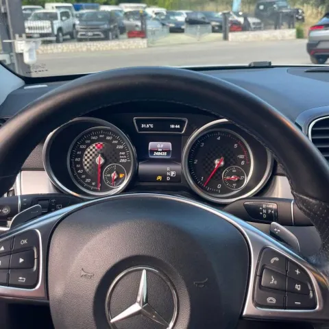 Mercedes GLE 250 d Exclusive Plus 4matic auto - Immagine 16