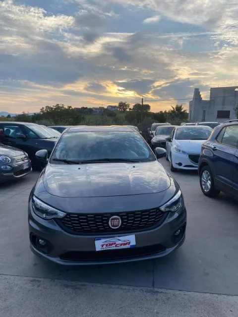 Fiat Tipo 5p 1.4 tjt Lounge Gpl 120cv - Immagine 2