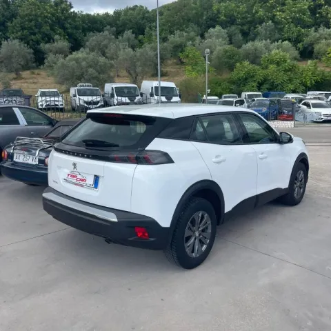 Peugeot 2008 1.5 bluehdi Active s&s 100cv - Immagine 4
