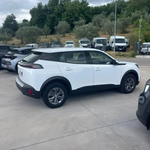 Peugeot 2008 1.5 bluehdi Active s&s 100cv - Immagine 5
