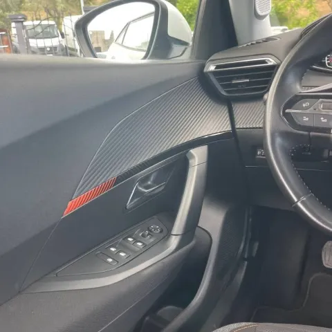 Peugeot 2008 1.5 bluehdi Active s&s 100cv - Immagine 14