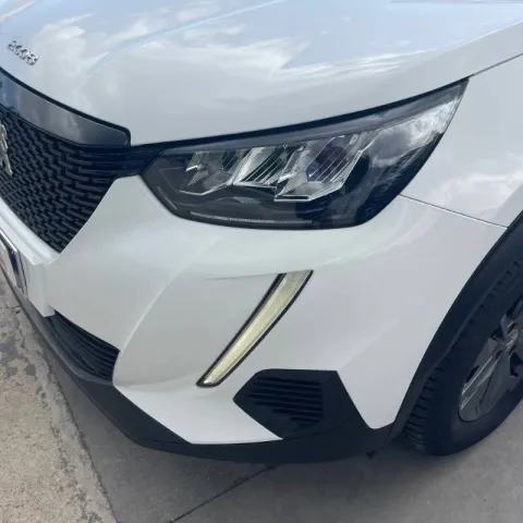 Peugeot 2008 1.5 bluehdi Active s&s 100cv - Immagine 21