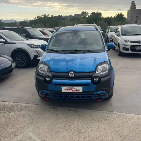 Fiat Panda 1.0 firefly hybrid Cross s&s 70cv 5p.ti - Immagine 3