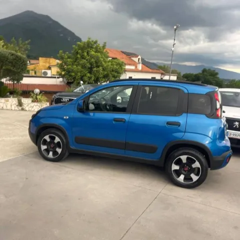 Fiat Panda 1.0 firefly hybrid Cross s&s 70cv 5p.ti - Immagine 8