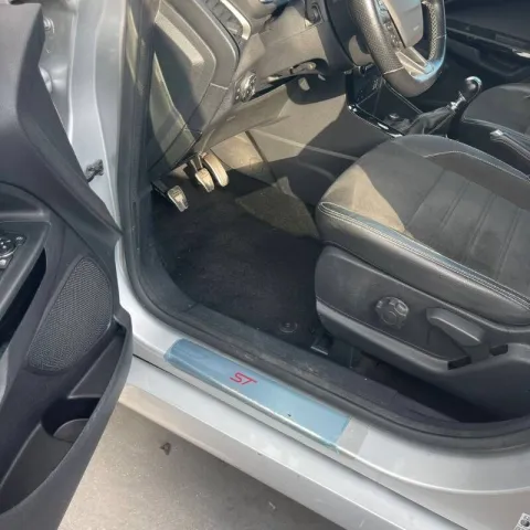 Ford EcoSport 1.5 ecoblue ST-Line s&s 100cv my19 - Immagine 10
