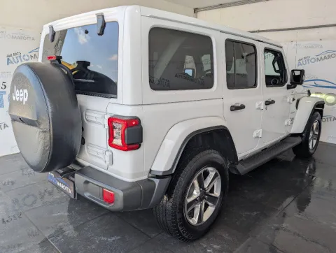 Jeep Wrangler Unlimited 2.2 mjt II Sahara auto - Immagine 7