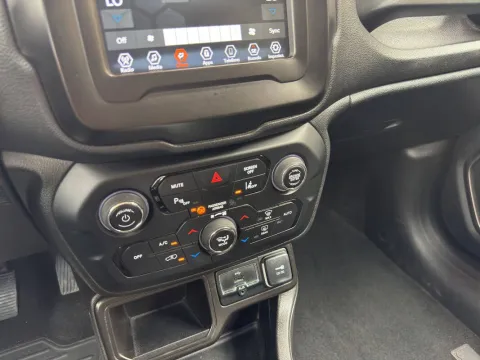 Jeep Renegade 1.6 mjt Limited 2wd 130cv - Immagine 18