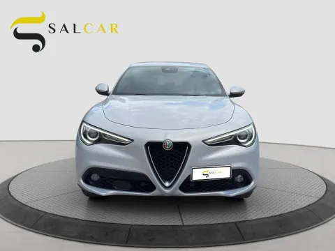 Alfa Romeo Stelvio 2.2 t Business Q4 190cv auto - Immagine 2
