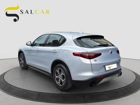 Alfa Romeo Stelvio 2.2 t Business Q4 190cv auto - Immagine 6