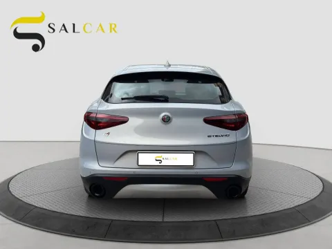 Alfa Romeo Stelvio 2.2 t Business Q4 190cv auto - Immagine 7
