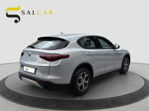 Alfa Romeo Stelvio 2.2 t Business Q4 190cv auto - Immagine 8