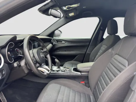Alfa Romeo Stelvio 2.2 t Business Q4 190cv auto - Immagine 10