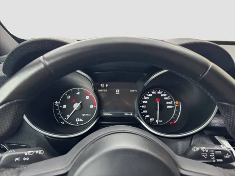 Alfa Romeo Stelvio 2.2 t Business Q4 190cv auto - Immagine 16