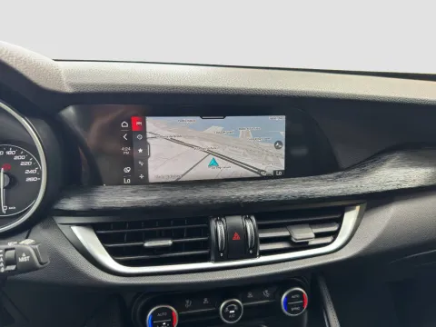 Alfa Romeo Stelvio 2.2 t Business Q4 190cv auto - Immagine 18