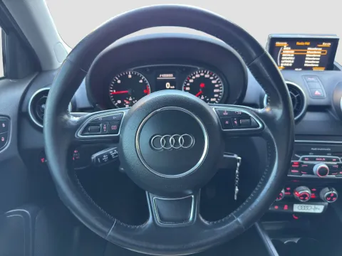 Audi A1 Sportback 1.4 tdi Sport - Immagine 13