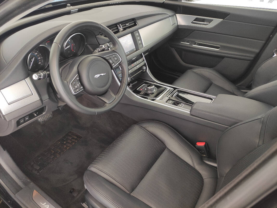 Jaguar XF 2.0d Prestige Business edition 180cv auto - Immagine 9
