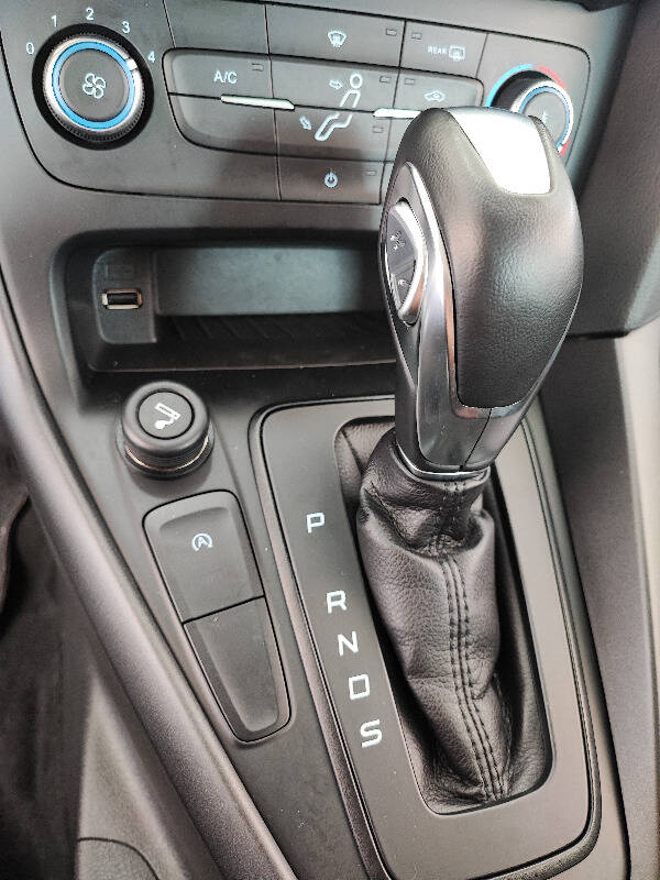 Ford Focus SW 1.5 tdci Titanium Business s&s 120cv powershift - Immagine 17