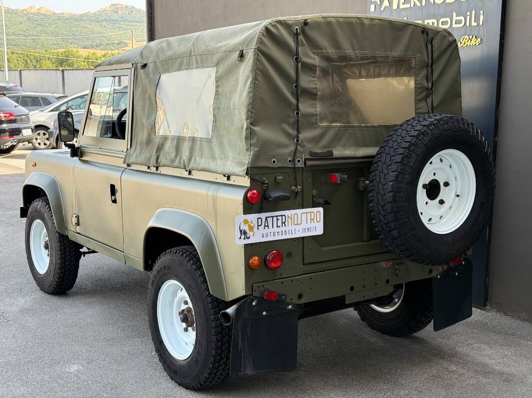 Land Rover Defender 90 2.5 td Soft Top - Immagine 2