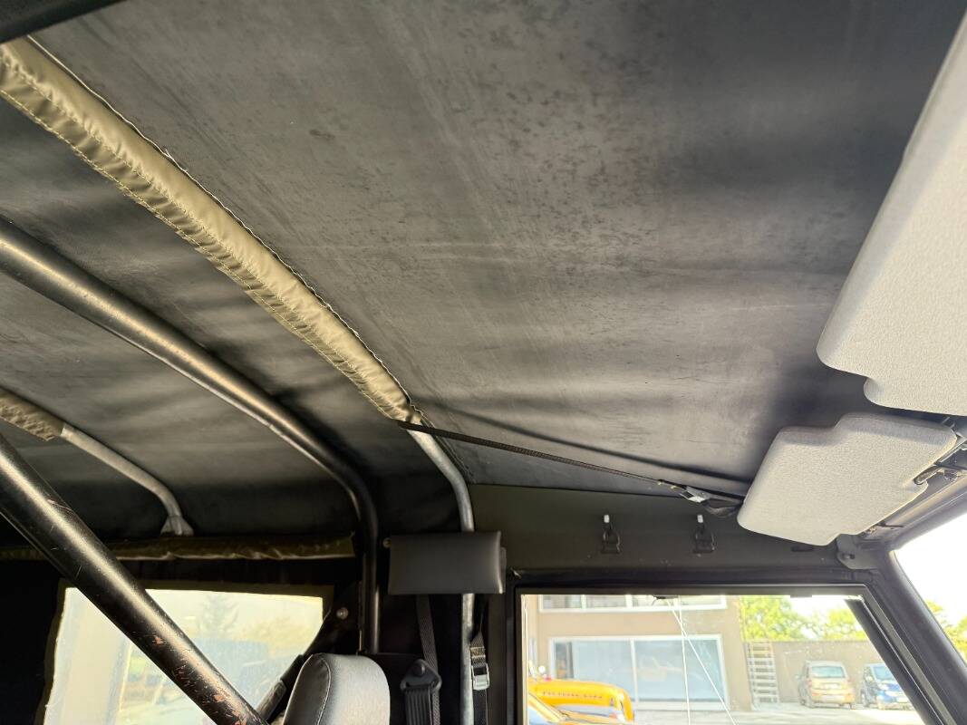 Land Rover Defender 90 2.5 td Soft Top - Immagine 16