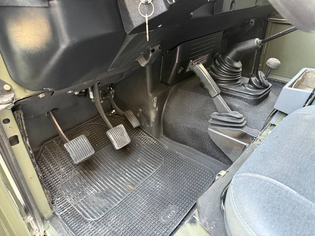 Land Rover Defender 90 2.5 td Soft Top - Immagine 20