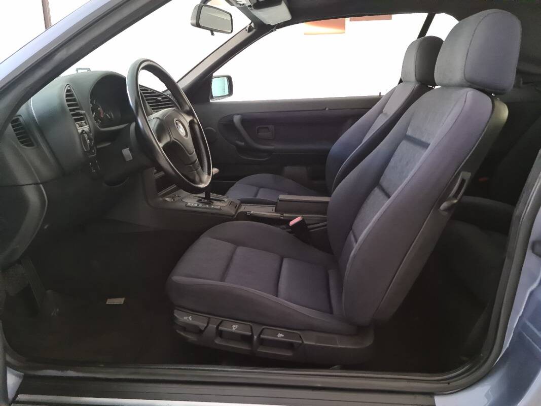 BMW 318i Cabrio c/2airbag auto - Immagine 8