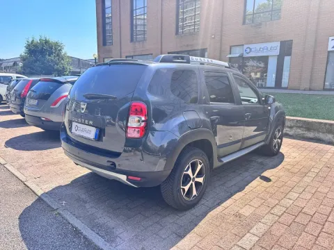 Dacia Duster 1.5 dci Laureate 4x2 s&s 110cv E6 - Immagine 5