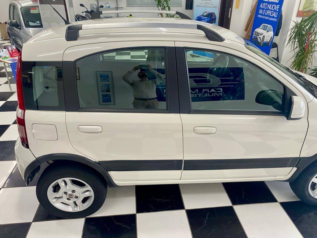 Fiat Panda 1.3 mjt 16v Climbing 4x4 75cv - Immagine 9