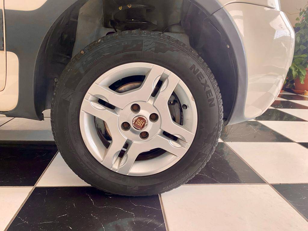 Fiat Panda 1.3 mjt 16v Climbing 4x4 75cv - Immagine 10