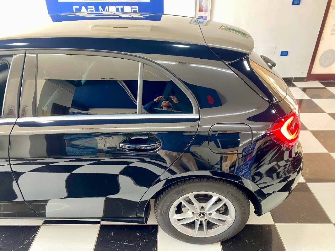 Mercedes A 200 d Business auto - Immagine 10