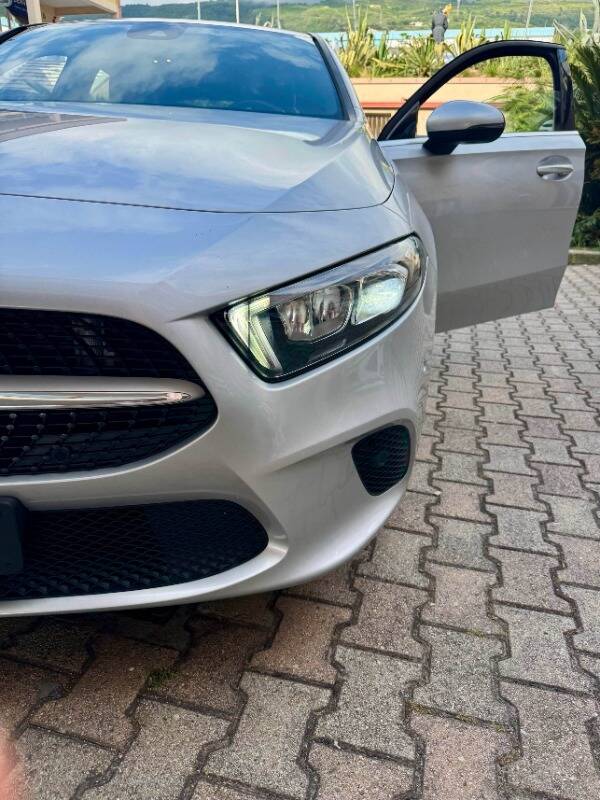 Mercedes A 180 d Business auto - Immagine 10