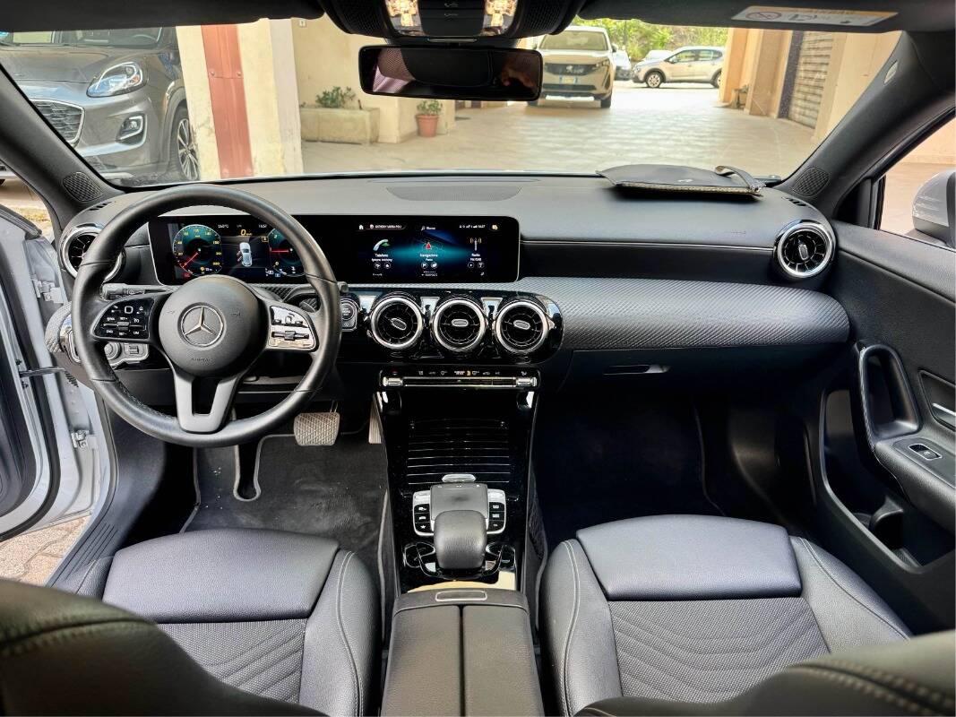 Mercedes A 180 d Business auto - Immagine 13
