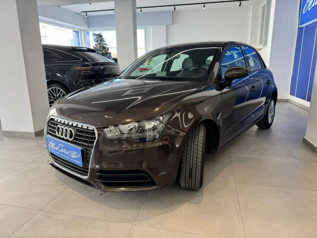Audi A1 Sportback 1.6 tdi Attraction 90cv - Immagine 2