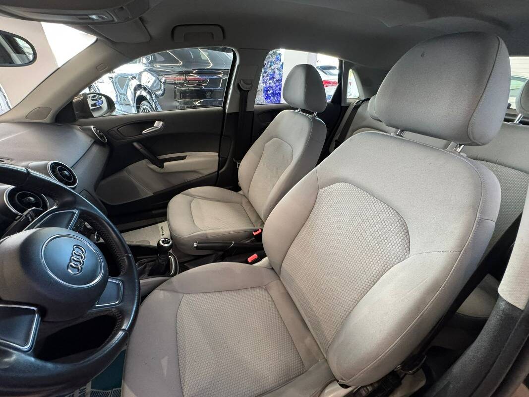 Audi A1 Sportback 1.6 tdi Attraction 90cv - Immagine 20