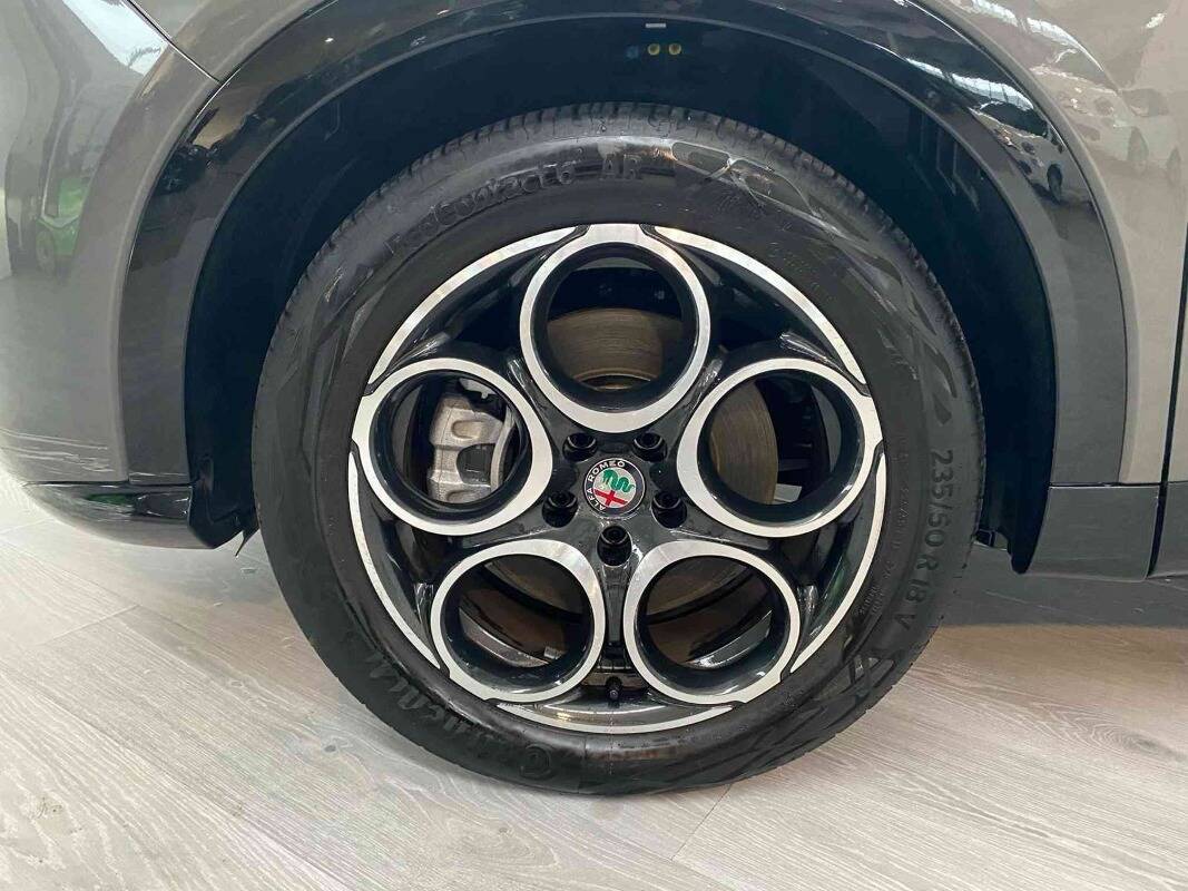 Alfa Romeo Tonale 1.5 hybrid Ti 160cv tct7 - Immagine 4