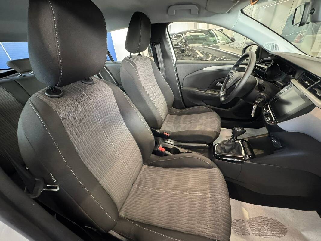Opel Corsa 1.2 GS Line s&s 100cv - Immagine 11