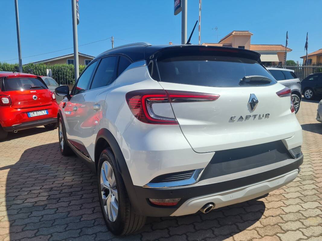 Renault Captur 1.5 blue dci Intens 115cv edc - Immagine 2