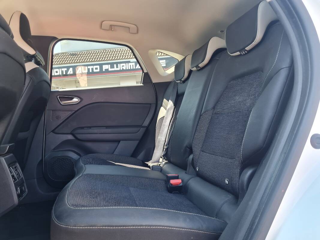 Renault Captur 1.5 blue dci Intens 115cv edc - Immagine 10