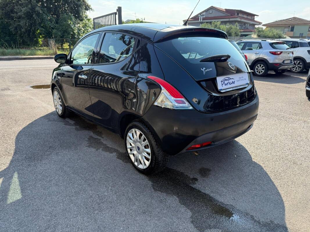 Lancia Ypsilon 0.9 t.air Silver s&s 85cv - Immagine 3