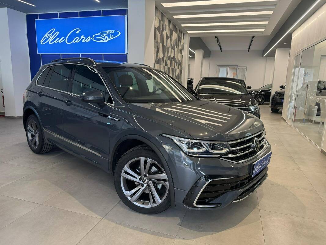 Volkswagen Tiguan 2.0 tdi R-Line 4motion 150cv dsg - Immagine 1