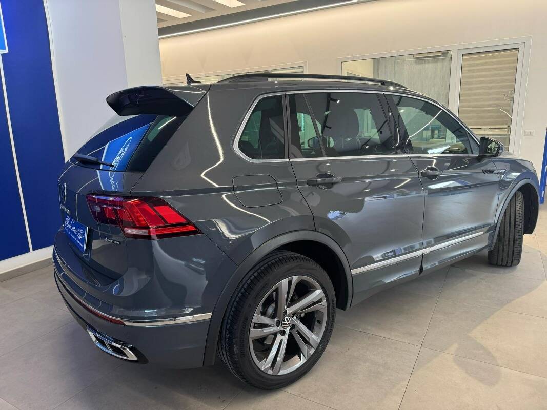 Volkswagen Tiguan 2.0 tdi R-Line 4motion 150cv dsg - Immagine 8