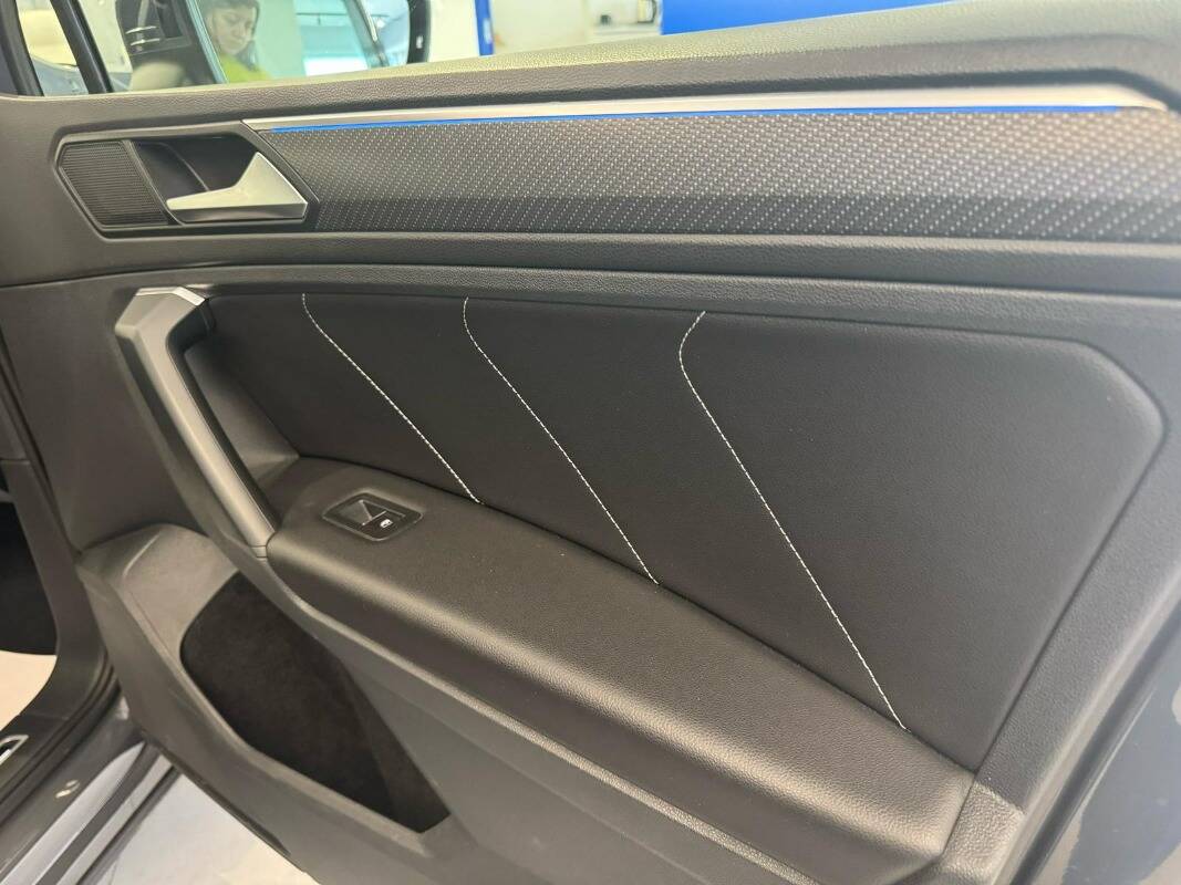 Volkswagen Tiguan 2.0 tdi R-Line 4motion 150cv dsg - Immagine 19