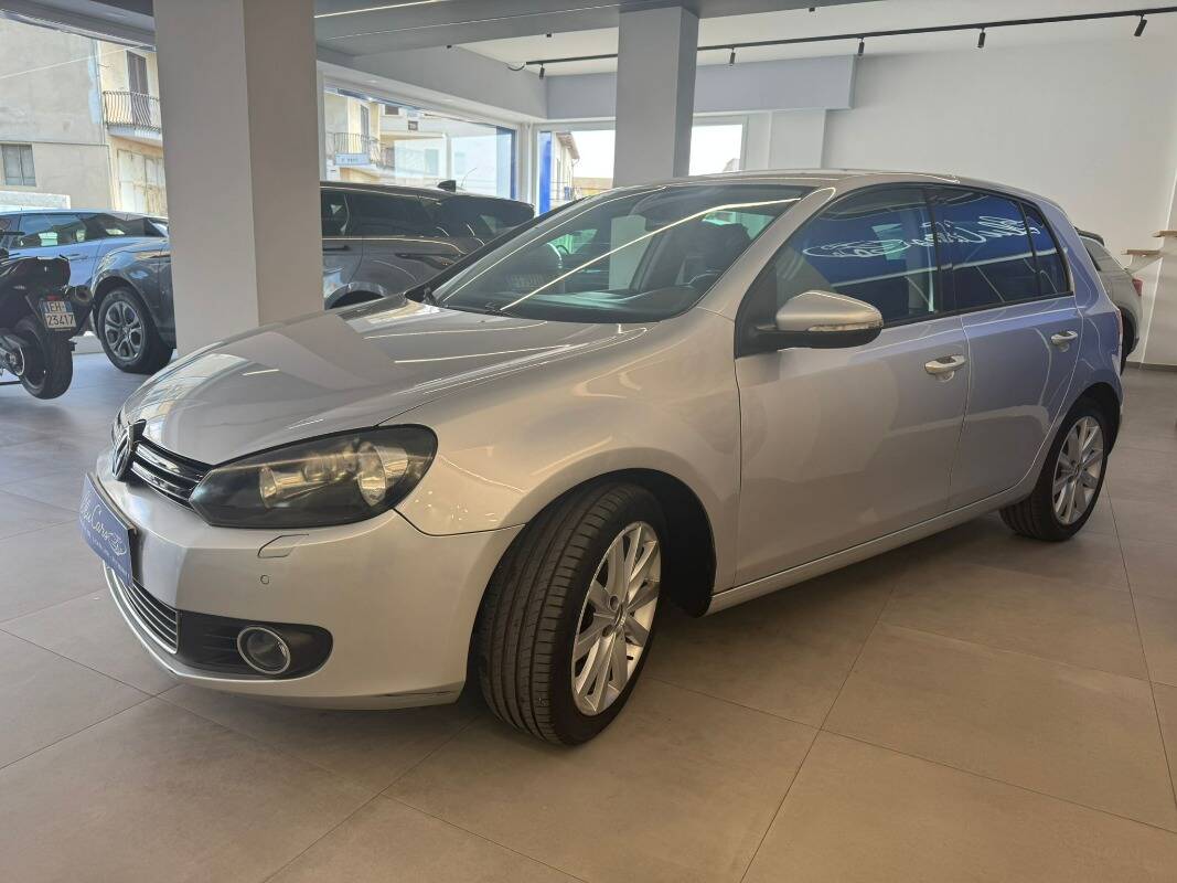 Volkswagen Golf 5p 1.6 tdi Comfortline - Immagine 6