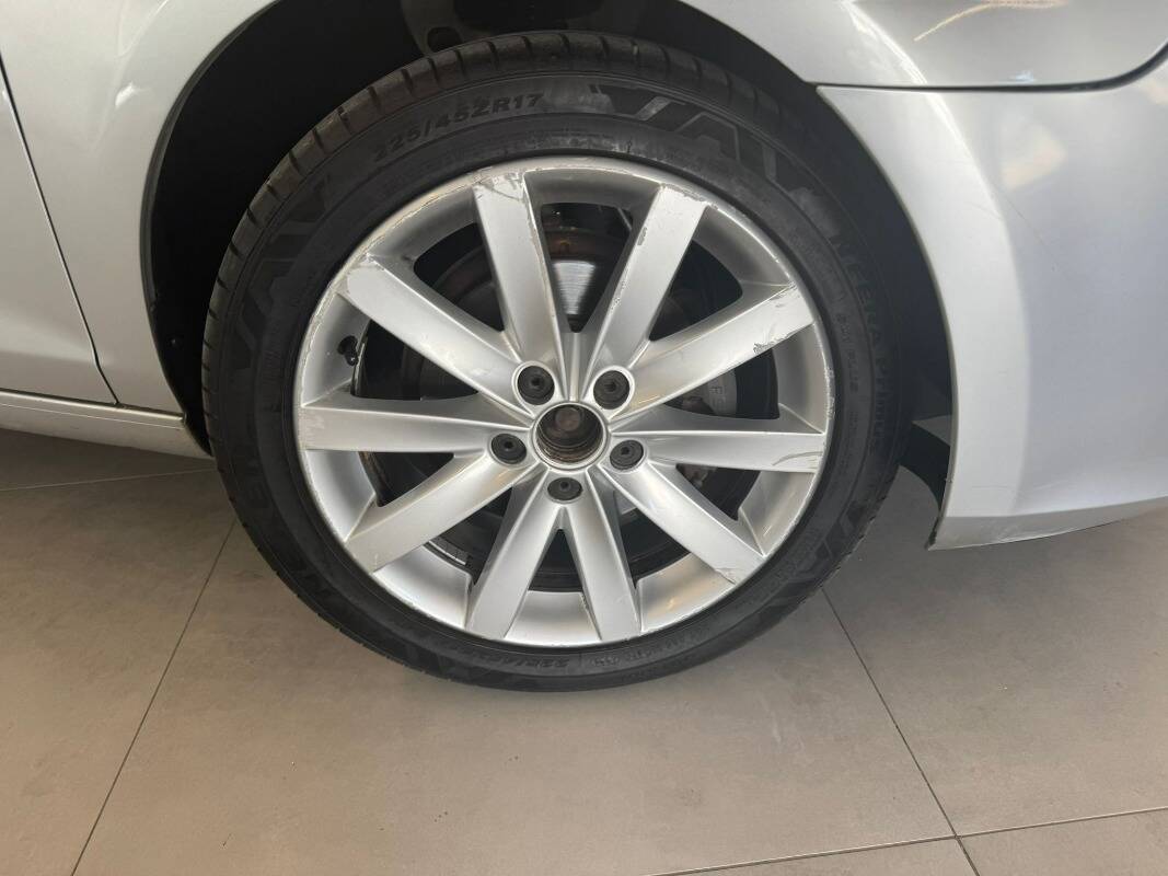 Volkswagen Golf 5p 1.6 tdi Comfortline - Immagine 7