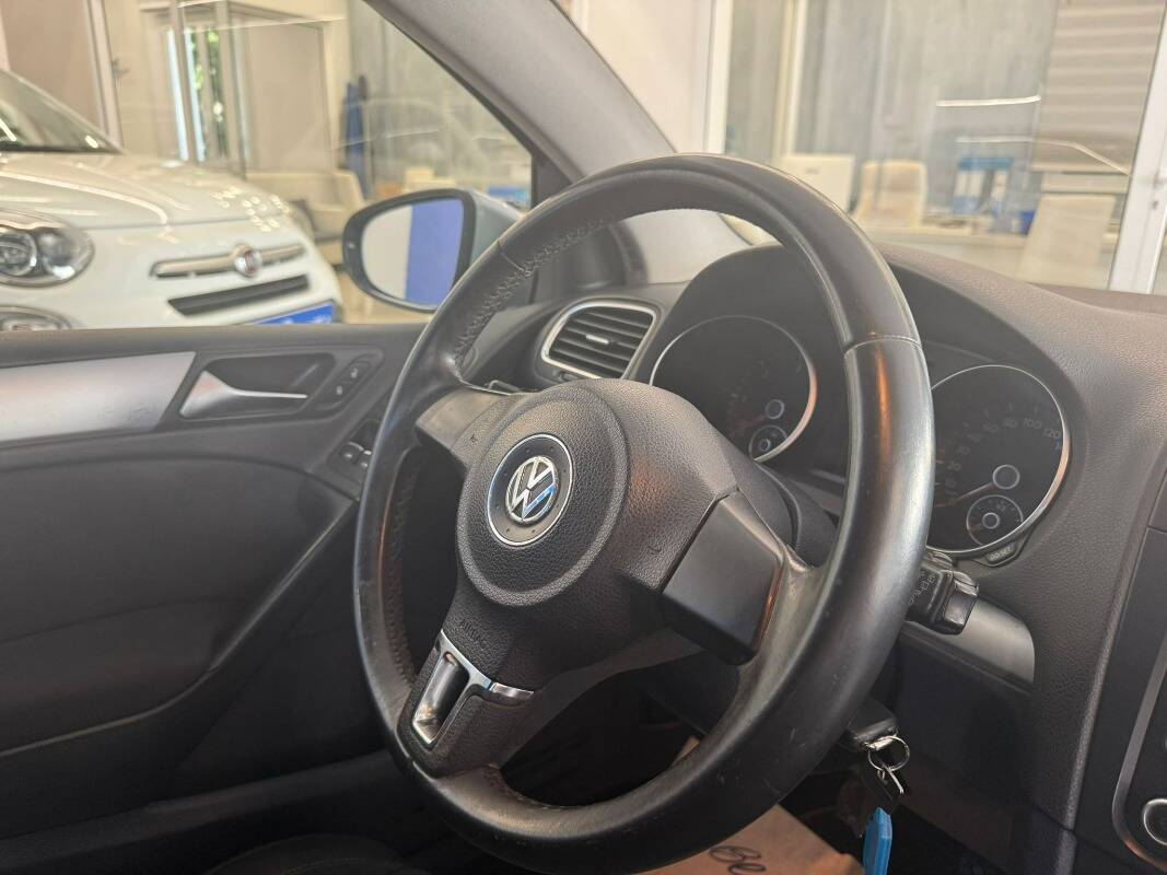 Volkswagen Golf 5p 1.6 tdi Comfortline - Immagine 14