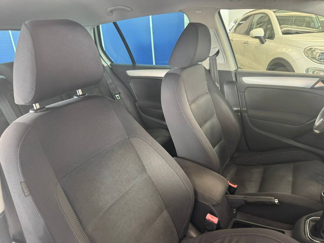 Volkswagen Golf 5p 1.6 tdi Comfortline - Immagine 19