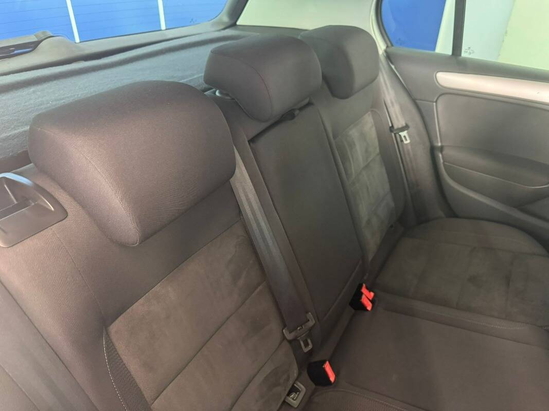 Volkswagen Golf 5p 1.6 tdi Comfortline - Immagine 20
