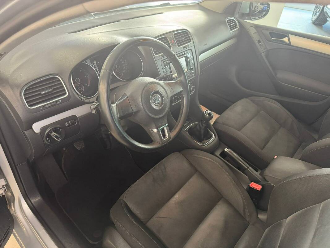 Volkswagen Golf 5p 1.6 tdi Comfortline - Immagine 23
