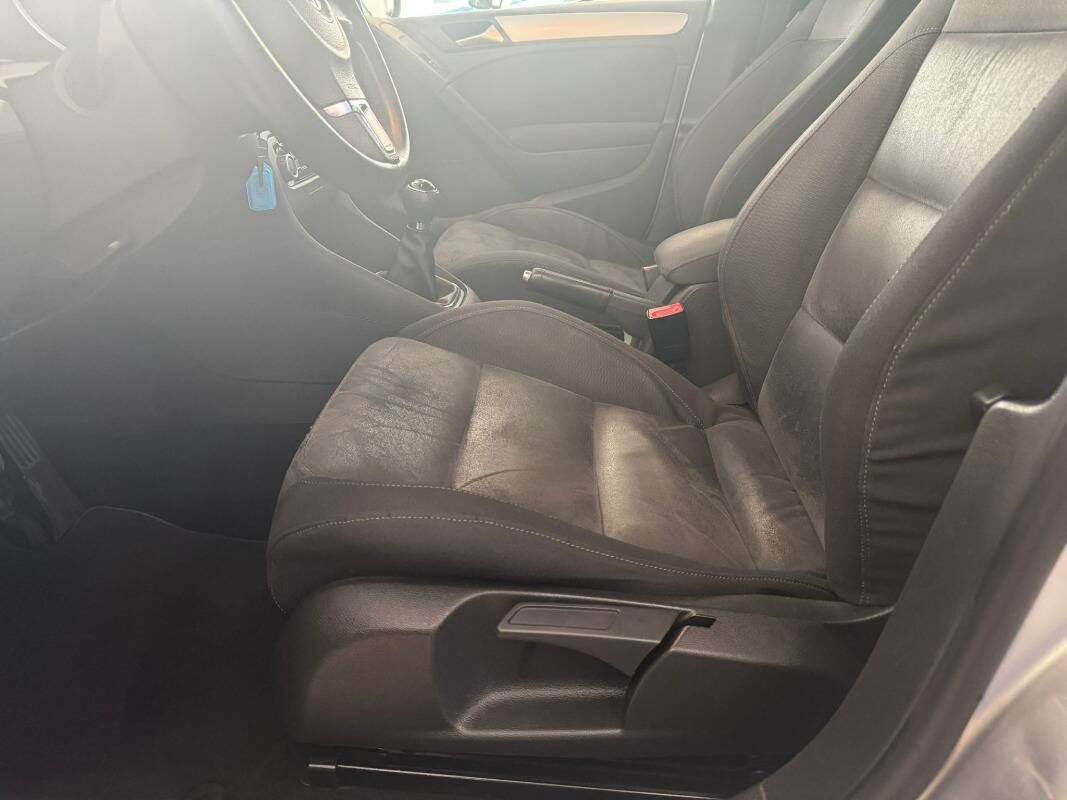 Volkswagen Golf 5p 1.6 tdi Comfortline - Immagine 25